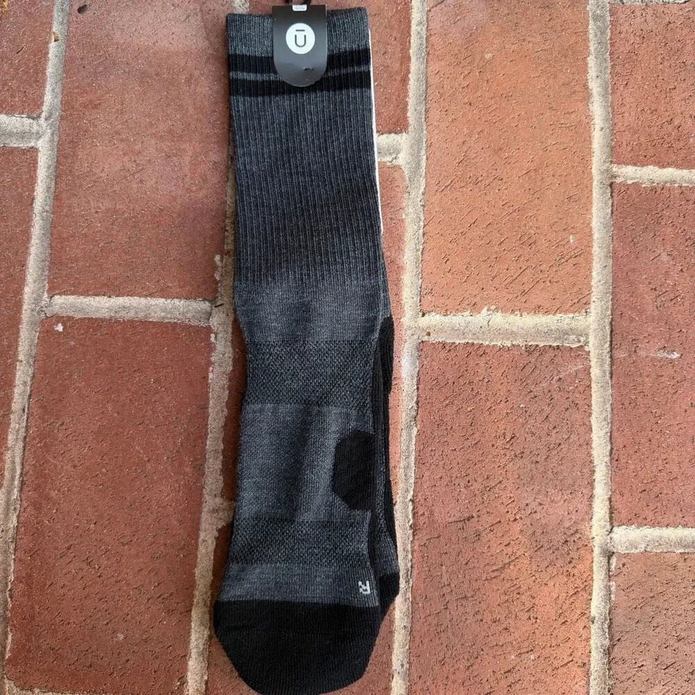 Outway Unisex Everyday Merino Wool Midweight Crew Socks Smoke Black L/XL NWT